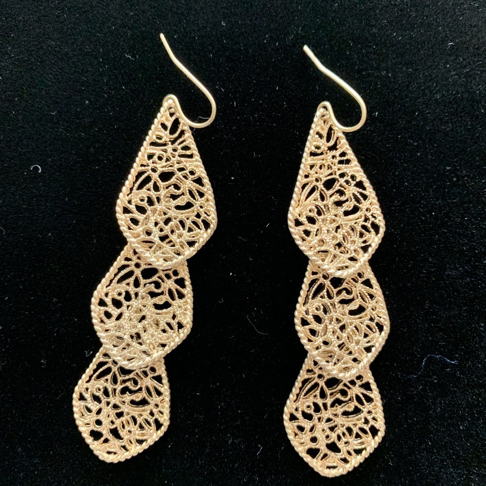 Dangle earrings